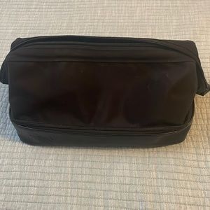 Beis The Dopp Kit